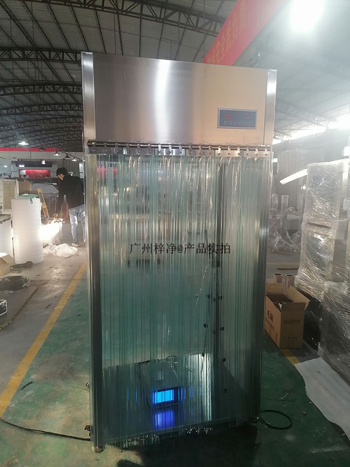 層流采樣車(chē)又叫潔凈采樣車(chē)或者無(wú)菌采樣車(chē)，層流罩