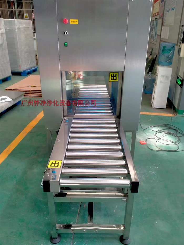 輸送線(xiàn)傳遞窗可按用戶(hù)大小尺寸及要求設(shè)計(jì)定作。