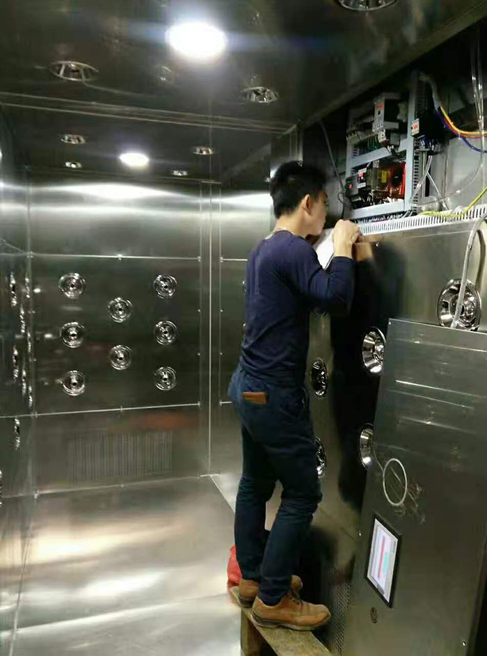 風(fēng)淋室定期進行電氣安全檢驗是必不可少的