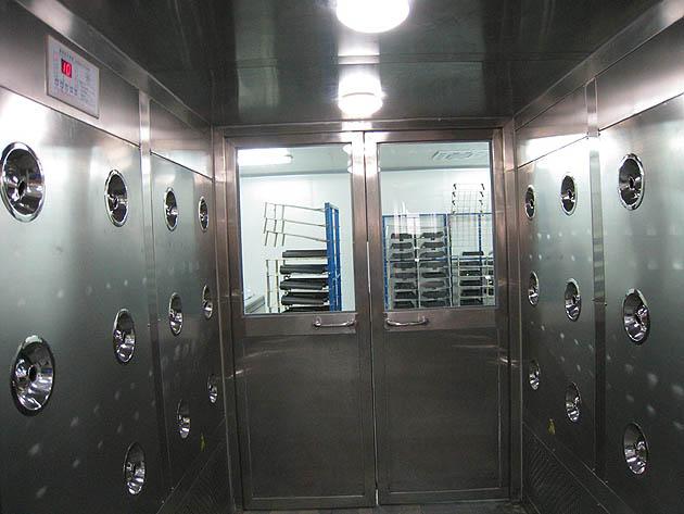 無塵車間風淋室工作區(qū)圖片 無塵車間風淋室工作區(qū)圖片