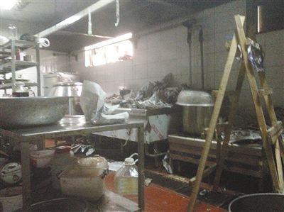 漢麗軒烤肉超市昌平店的后廚環(huán)境。
