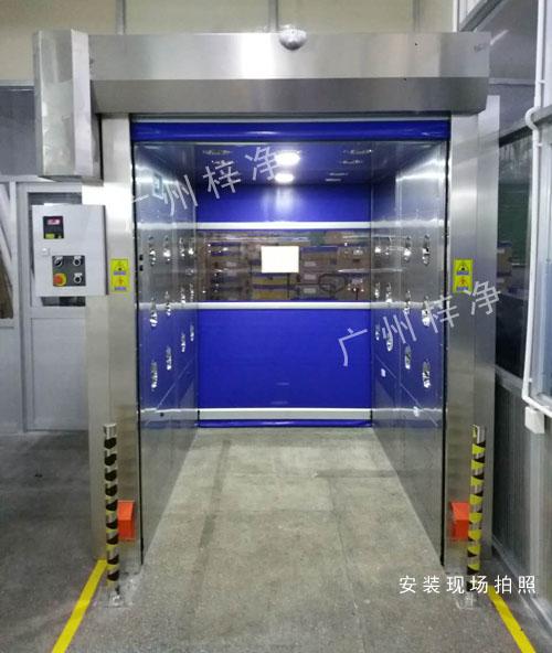 快速卷簾門(mén)風(fēng)淋機(jī)訂做 快速卷簾門(mén)風(fēng)淋機(jī)訂做