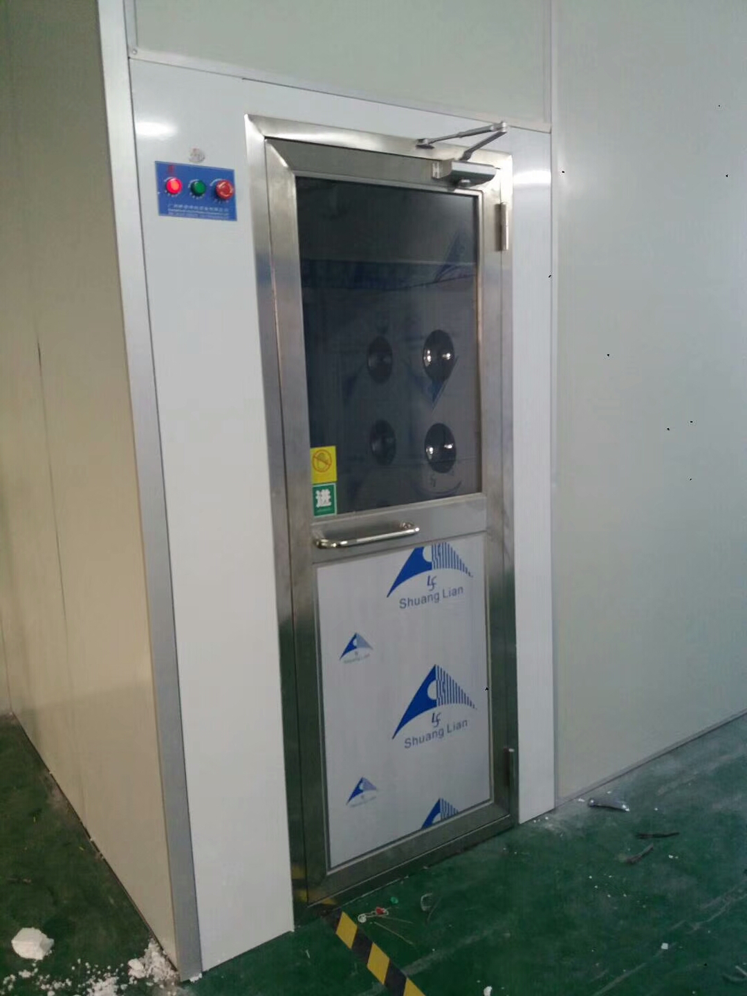 風淋室在潔凈室哪個位置比較好？