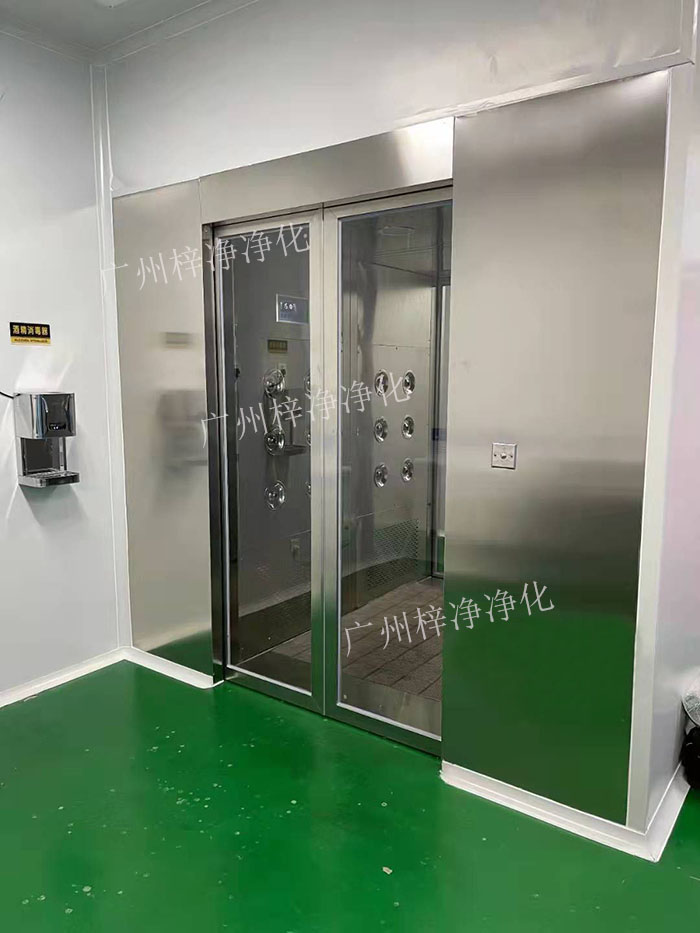 無(wú)塵車間專用全自動(dòng)感應(yīng)風(fēng)淋室有什么特點(diǎn)？