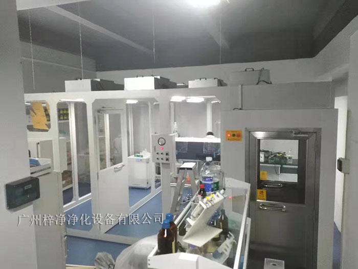 風(fēng)淋室、傳遞窗、潔凈棚在半導(dǎo)體行業(yè)無(wú)塵室的要求
